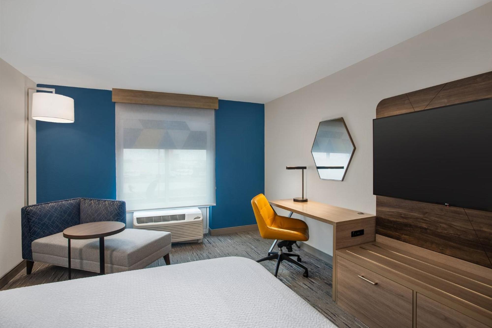 Holiday Inn Express Hotel & Suites Terre Haute By Ihg Εξωτερικό φωτογραφία