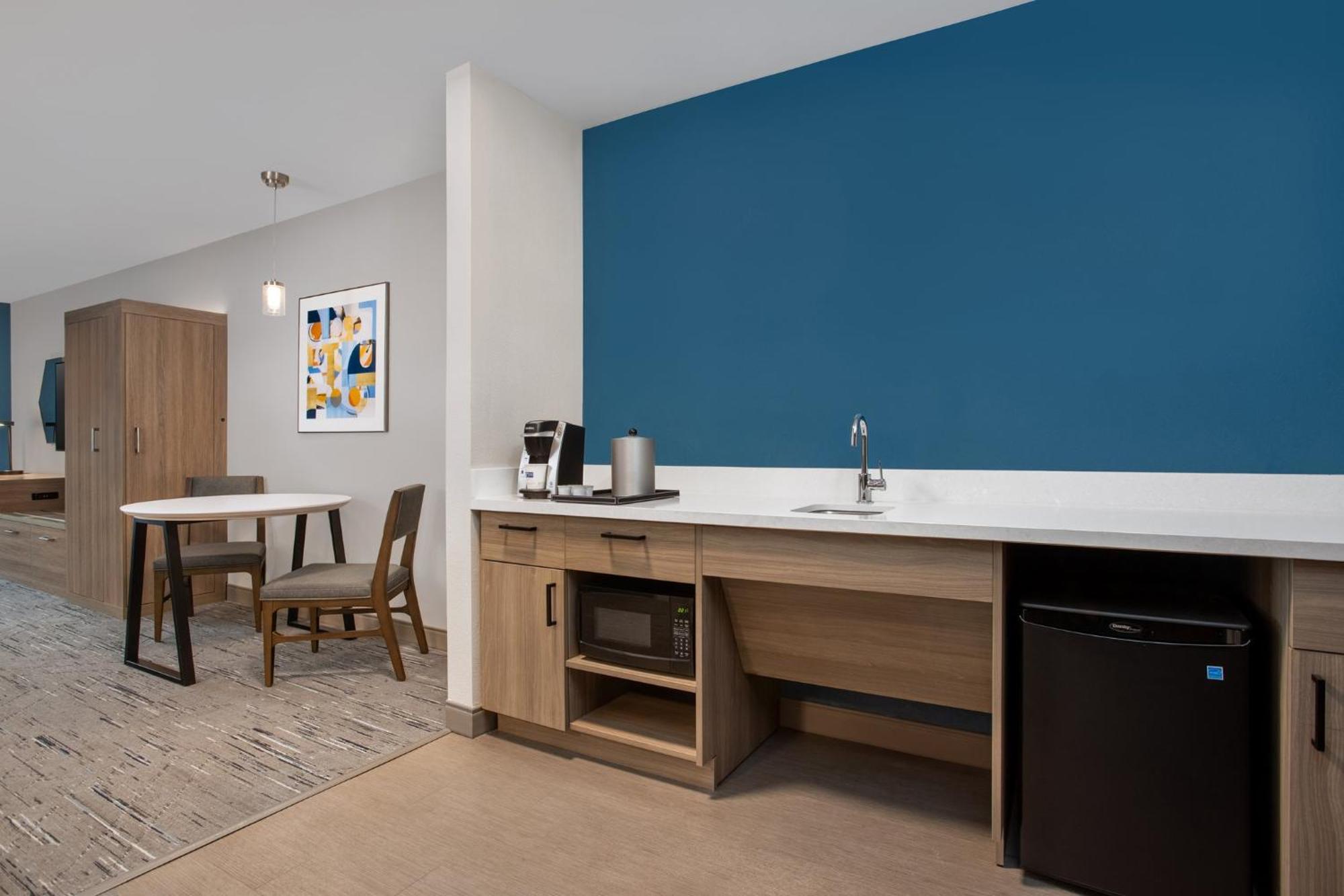Holiday Inn Express Hotel & Suites Terre Haute By Ihg Εξωτερικό φωτογραφία