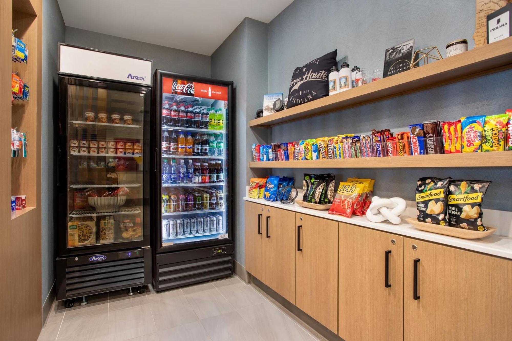 Holiday Inn Express Hotel & Suites Terre Haute By Ihg Εξωτερικό φωτογραφία