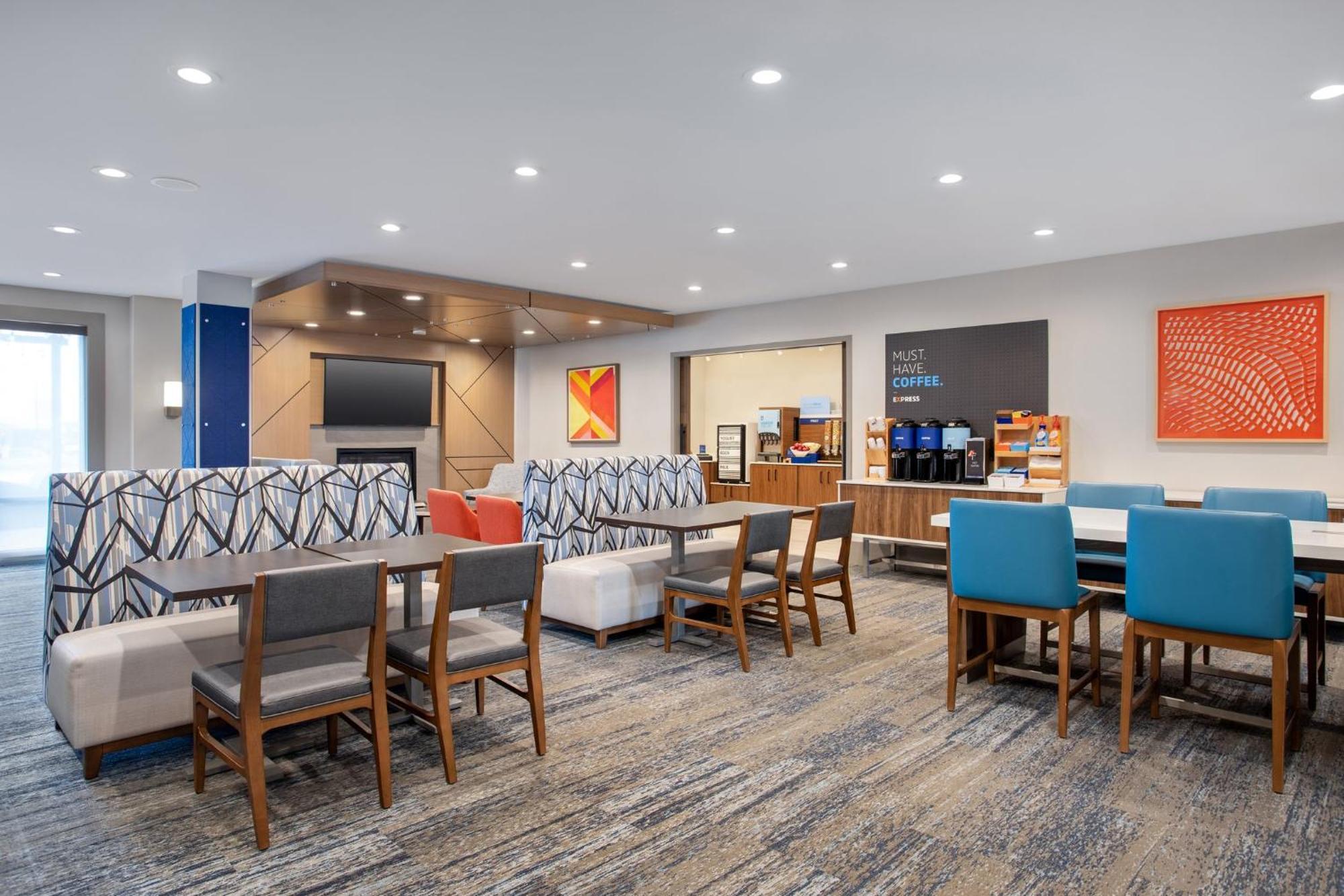 Holiday Inn Express Hotel & Suites Terre Haute By Ihg Εξωτερικό φωτογραφία