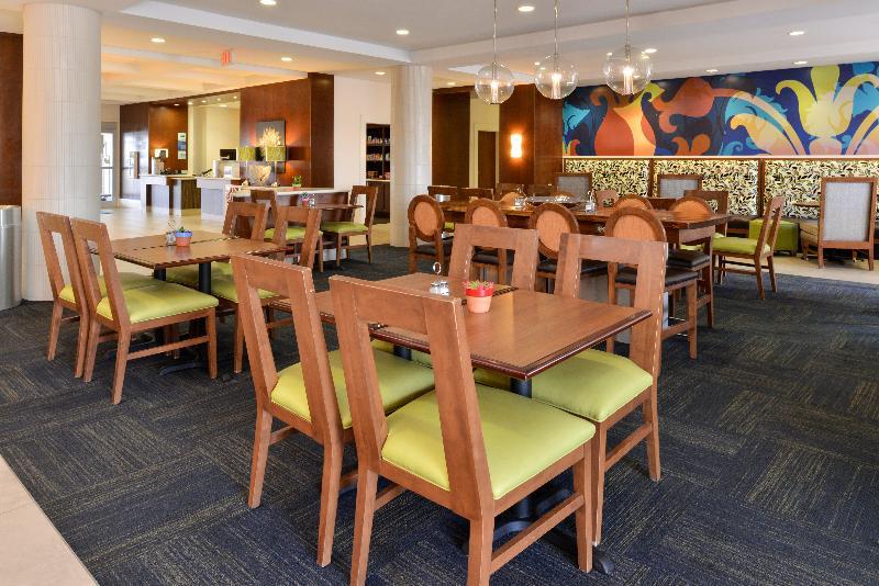 Holiday Inn Express Hotel & Suites Terre Haute By Ihg Εξωτερικό φωτογραφία